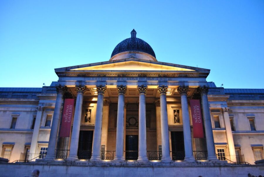 London Half-Day Private Chauffeur Driven Tour - Buckingham Palace: classic royal views without the crowd chaos