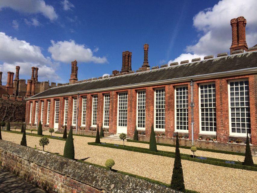London: Hampton Court Private Guided Tour - New Cumberland Art Gallery: royal paintings without the museum overload