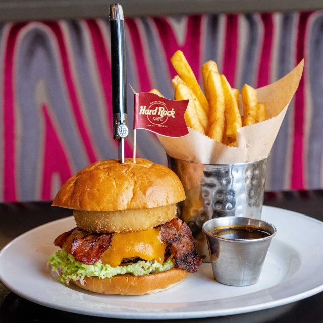 London: Hard Rock Cafe with Set Menu for Lunch or Dinner - What Happens Once You Sit Down: Ordering Flow and Timing Feel