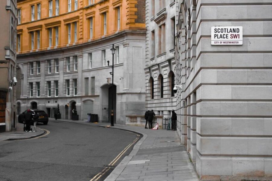 London: Harry Potter Filming Locations Sightseeing Tour - Clink Prison Museum: A Real Medieval Setting for a Darker Side