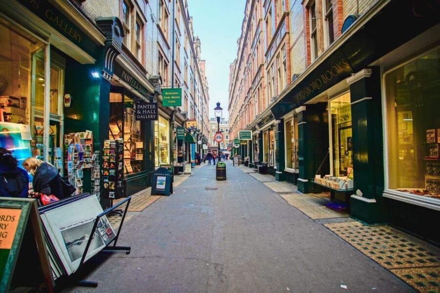 London: Harry Potter Movies Walking Tour (Kids Go Free) - Entering the Harry Potter world at King’s Cross