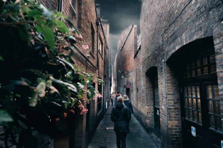 London: Harry Potter Walking Tour in German - Hogwarts House Sorting: The Quiz That Makes the Walking Worth It