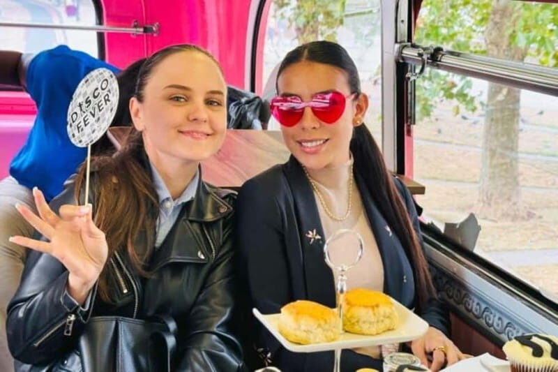 London: "Here We Go Again" Afternoon Tea Bus - Boarding at Golden Tours Stop 1: what to look for and how to avoid stress