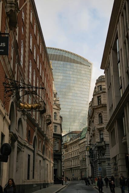 London: Hidden Secrets Of The City Guided Walking Tour - Spitalfields and Ten Bells: markets with a real pulse