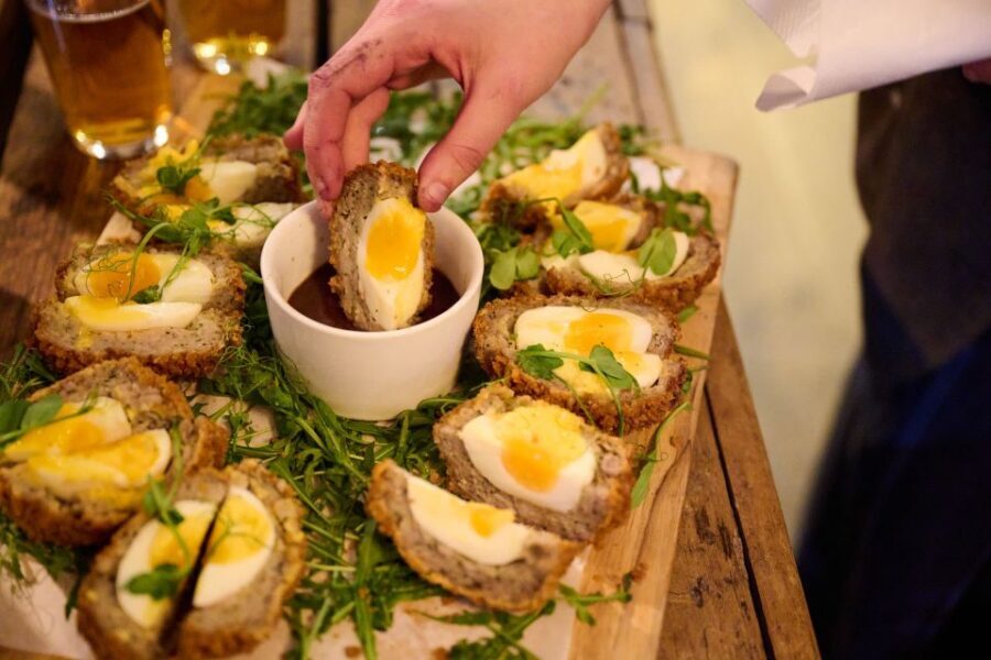London: Historic Pubs, British Ales & Classic Dishes - Who this pub-and-beer walk suits (and who should think twice)