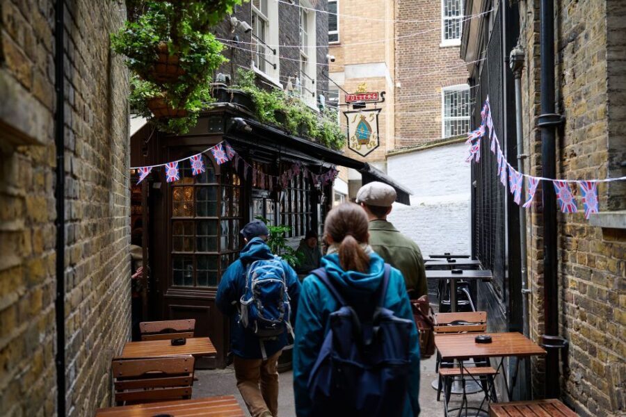 London: Historic Pubs, British Ales & Classic Dishes - Ye Olde Mitre: 500 years of London ale and the story behind the tree
