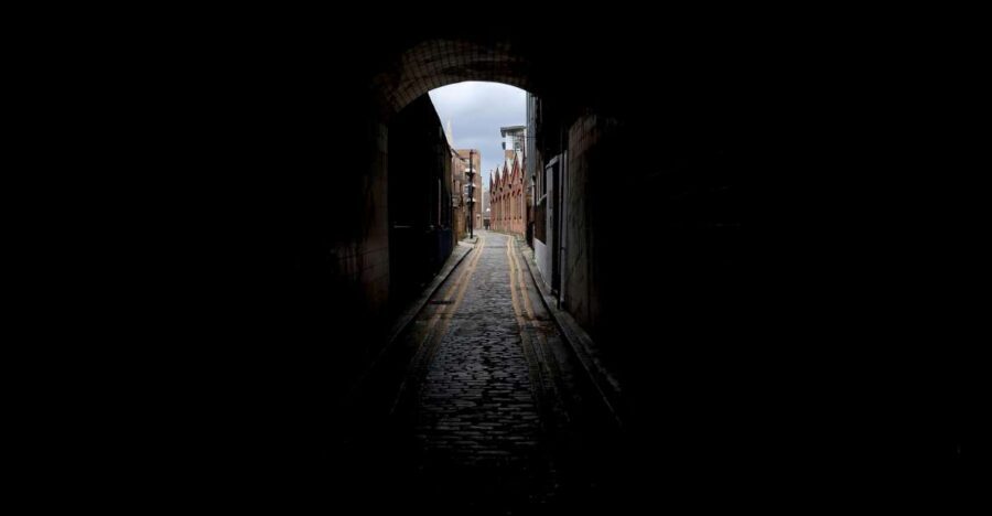 London: Jack the Ripper tour in Spanish (RLA Winner) - Meet José Oranto: award-winning historian, Spanish delivery