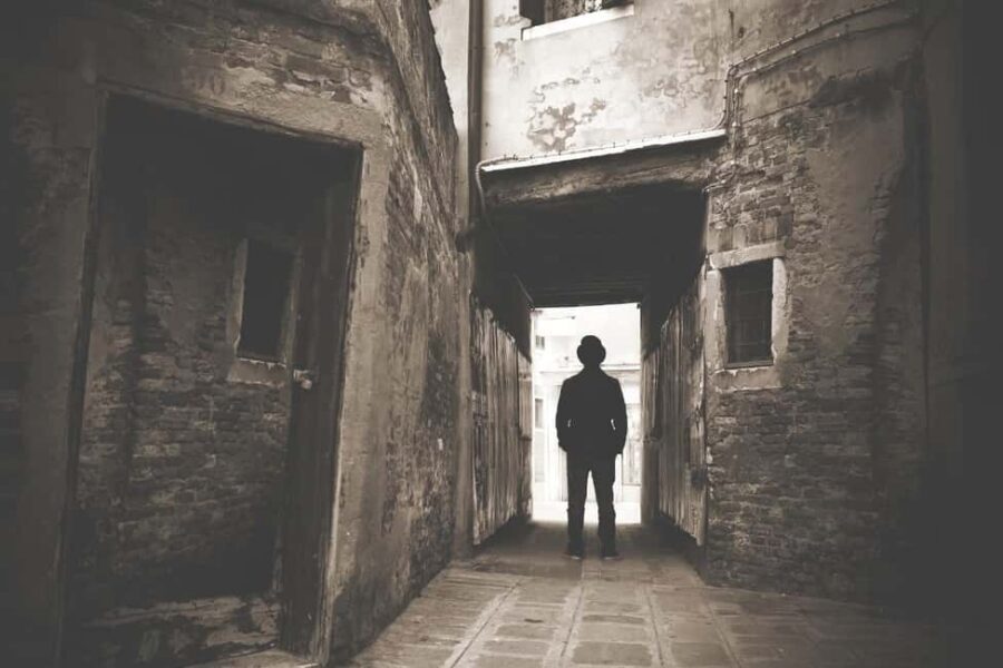 London: Jack the Ripper Walking Tour - Goulston Street: the “vital clue” stop