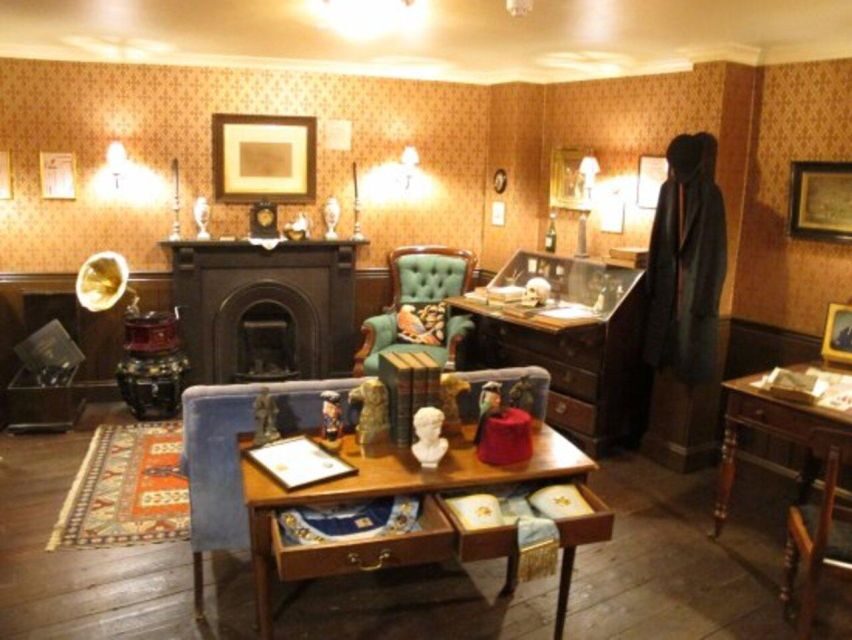 London: Jack The Ripper Walking Tour and Ripper Museum Entry - The East End walk: Whitechapel streets you can actually picture