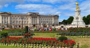 London: London Sightseeing Walking Tour with 30+ Sights - Westminster highlights: Big Ben, Parliament Square, and the royal finale
