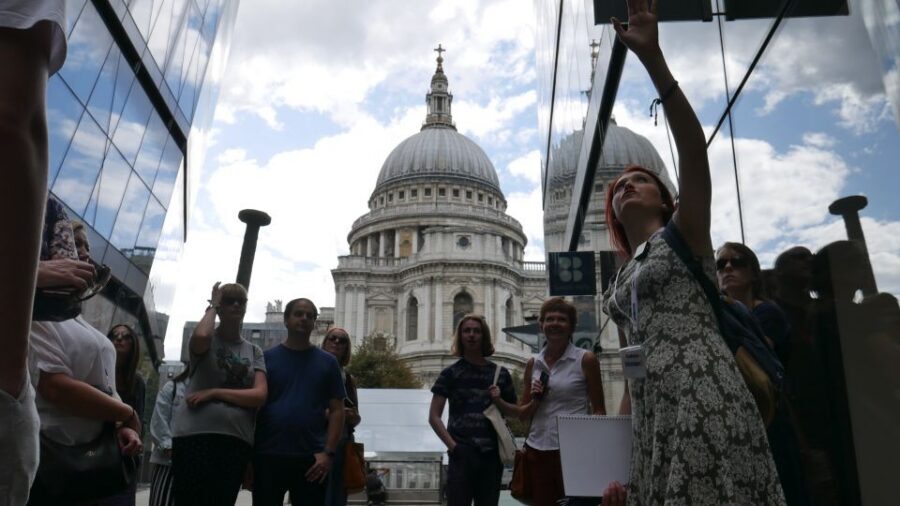 London: Mary Poppins Walking Tour - St Paul’s Cathedral views with a lift: the moment that makes it feel special
