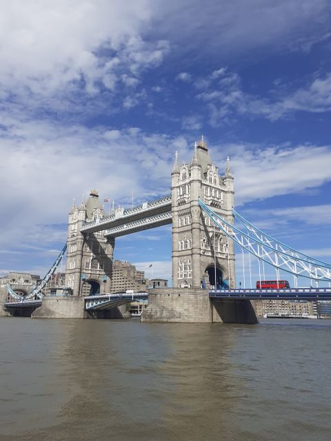 London: Medieval History Walking Tour from The Tower - The guide matters: story context, answers, and humor
