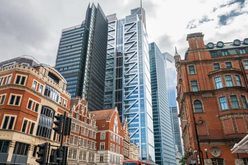 London: Modern Architecture & Building Guided Walking Tour - City Hall and the Thames: engineering stories you can picture