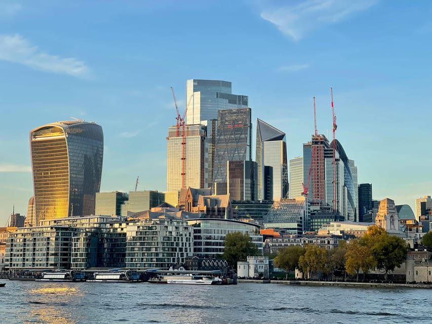 London: Modern Architecture & Building Guided Walking Tour - The Shard, Walkie Talkie, and Lloyd’s: iconic shapes with real backstory