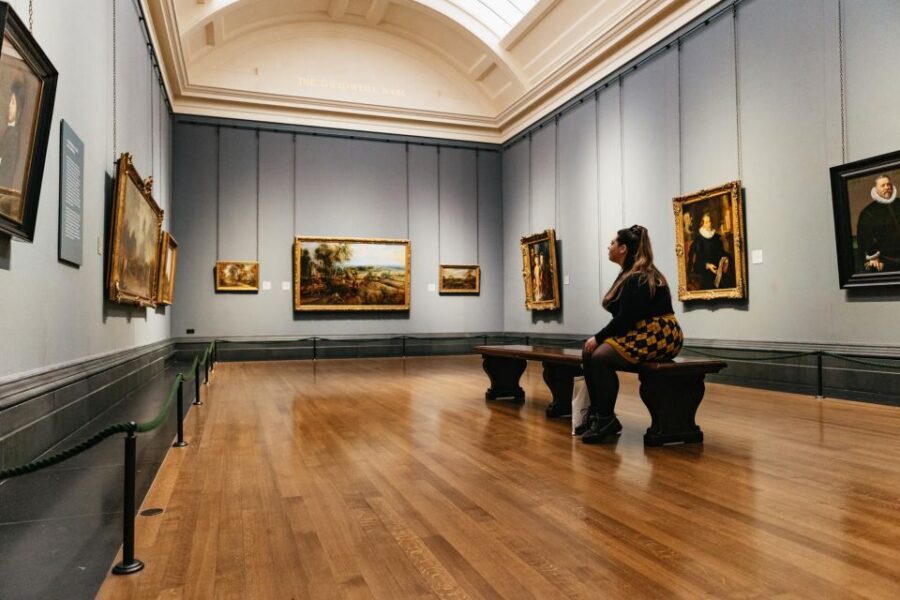 London: National Gallery Guided Tour with Art Expert Guide - What the guide does best: turning famous paintings into stories you can follow