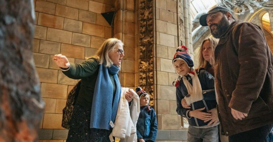 London: Natural History Museum Private Guided Family Tour - Natural History Museum with fewer headaches: the real value of a private family guide