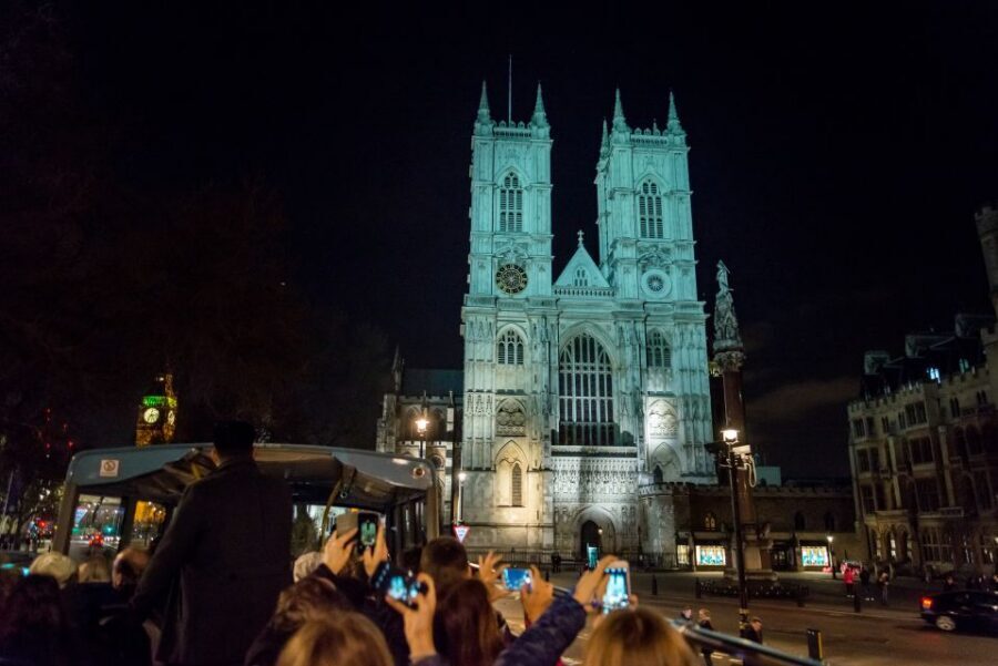 London: Nighttime Open-Top Bus Sightseeing Tour - The Live English Guide and 12-Language Audio: More Than Background Noise