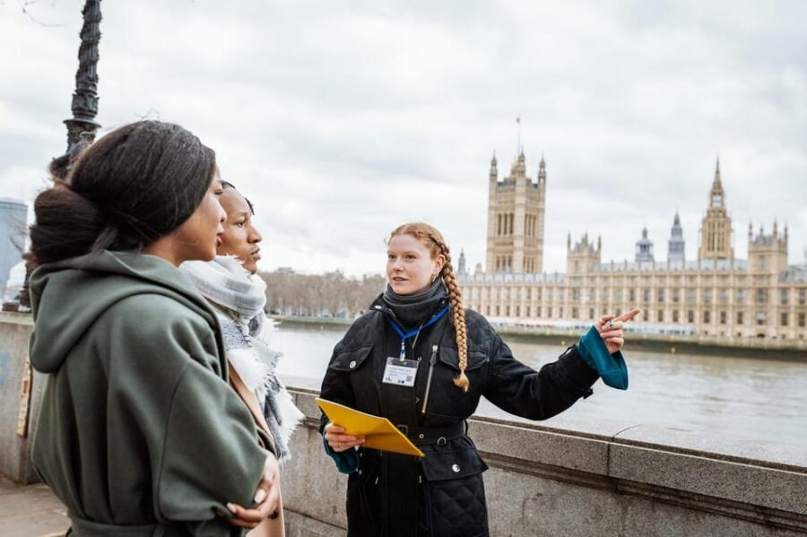 London: Notting Hill, Highlights & Markets Private Tour - Westminster essentials: Big Ben, Westminster Abbey, and the big stories behind them