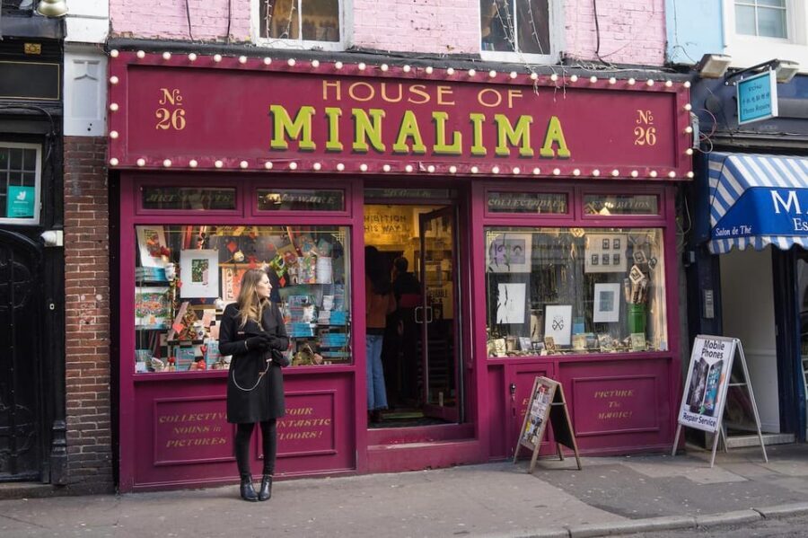 London: Notting Hill, Highlights & Markets Private Tour - House of MinaLima: a Harry Potter art stop that’s short but direct