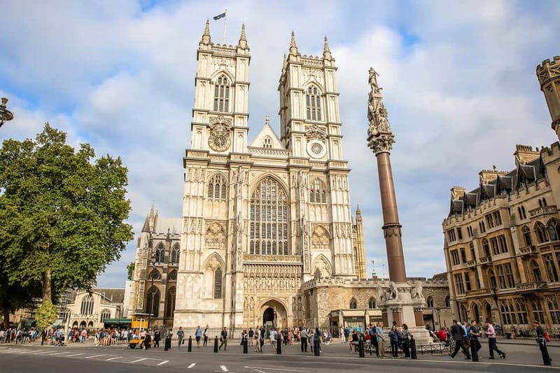 London Pass® - Save up to 50% on Tickets to 100+ Attractions - Using the Go City app so you do not lose time
