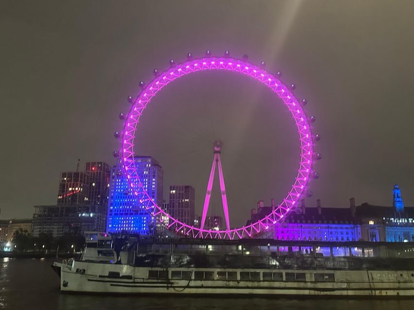 London: Private Black Cab Night Tour with Hotel Pick Up - Tower Bridge and the Thames View: Where the Photos Get Serious