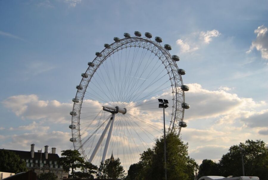 London: Private Chauffeur-Driven Sightseeing Tour - How guide language and vehicle fit can make or break the day