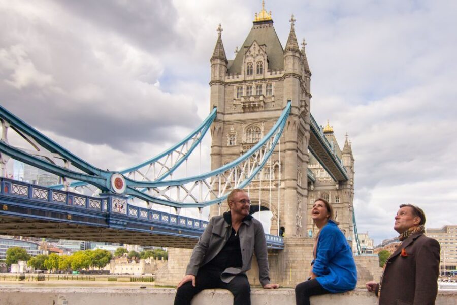 London: Private & Personalized Tour with a Local Insider - Lesser-known local favorites: how to get past the postcard loop