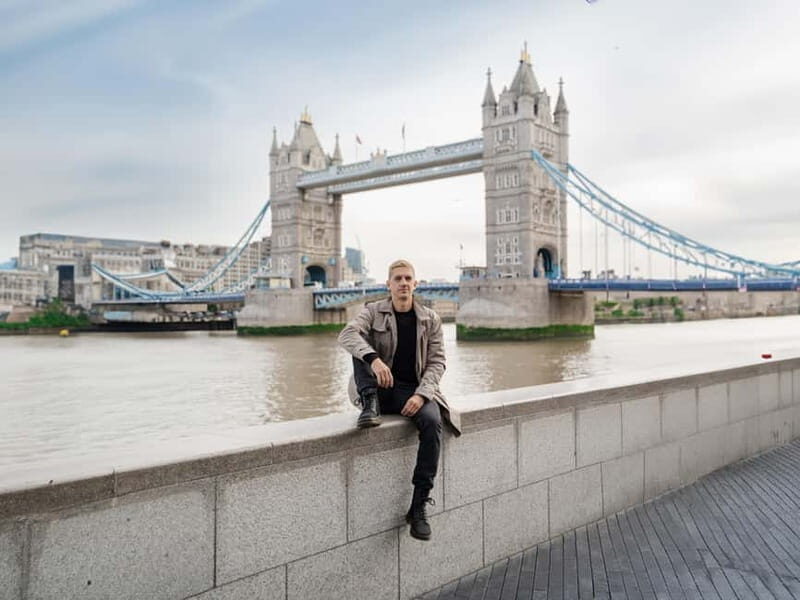 London: Private travel vacation photoshoot -Romantic Special - How the Photographer Guides Posing and Candid Moments
