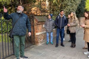 London: "Queen" Highlights Walking Tour - Meet at South Kensington: The Exact Start and How to Plan Your Arrival