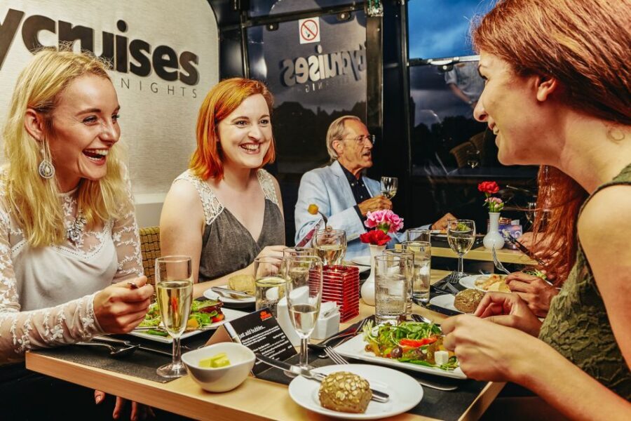 London: River Thames Dinner Cruise - Live singer energy: what the show is like on board