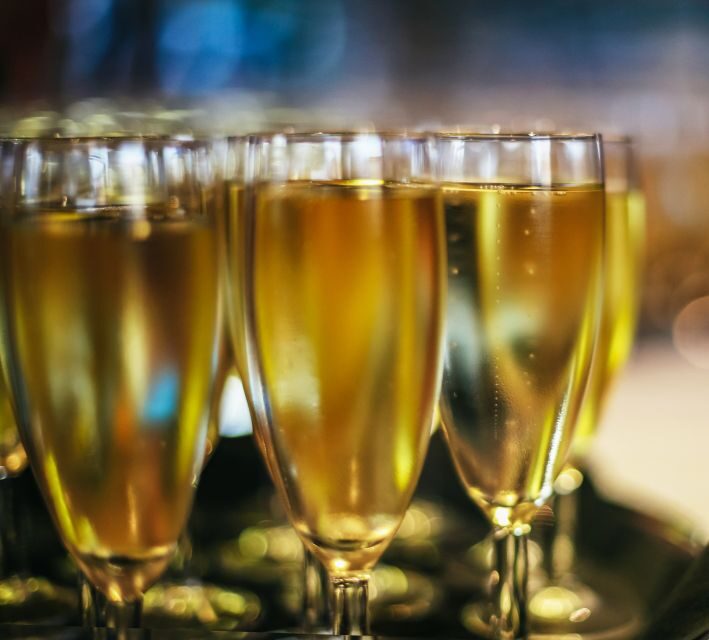 London: River Thames Dinner Cruise - Who should book this Thames dinner cruise (and who should skip it)