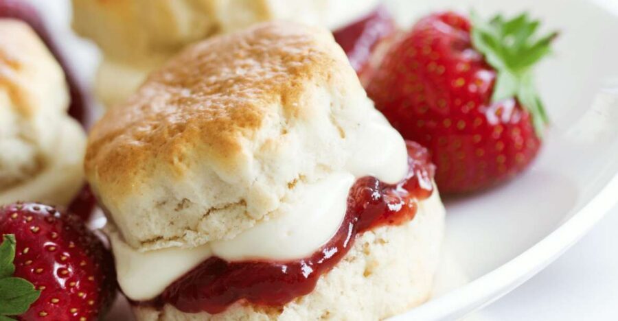 London: Royal Hampton Court Guided Tour with Afternoon Tea - Key highlights you’ll care about