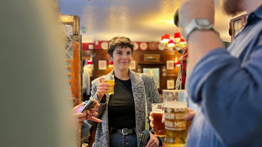 London: Royal Historic Pubs Walking Tour - The 2.5-hour format: how it stays fun (and not just walking)