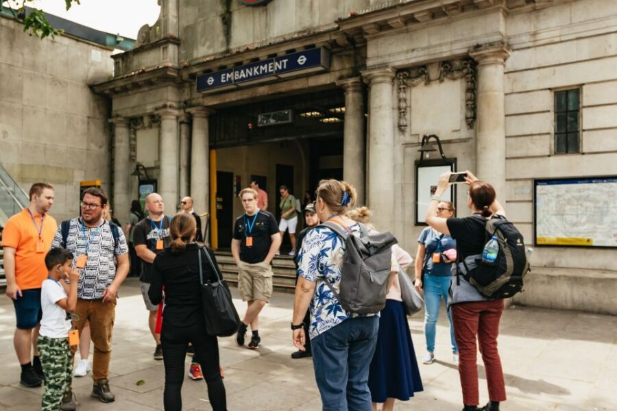 London: Secrets of the London Underground Walking Tour - Guides you might encounter: how the tour stays lively