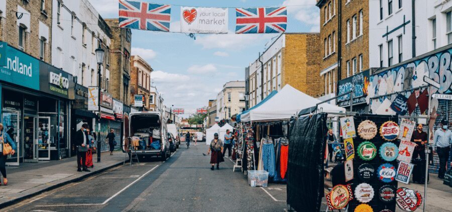 London: Self-Guided Notting Hill Walking Tour with an APP - Starting at Notting Hill Gate: the app runs the show