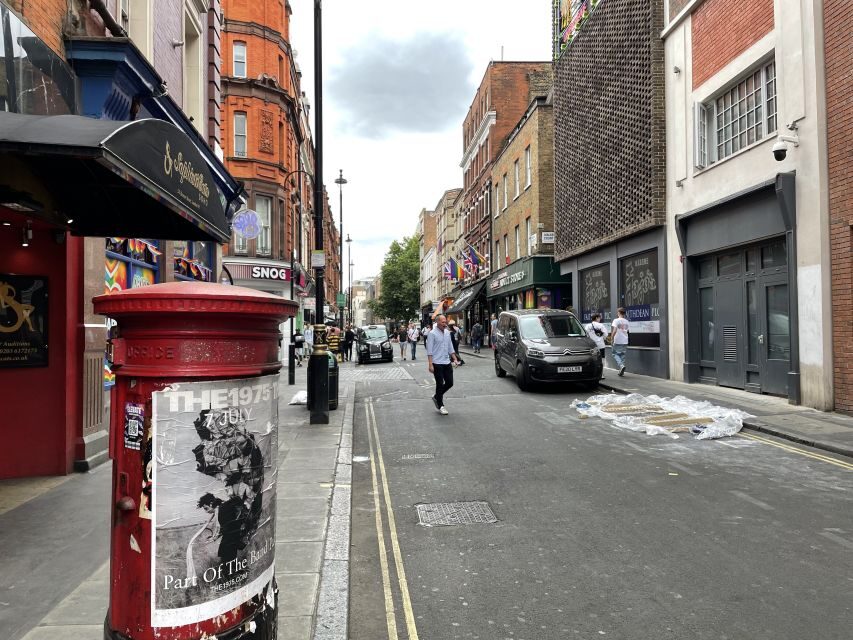 London: Sex Pistols and Punk Music Walking Tour - Following the Pistols to Their Very First Gig