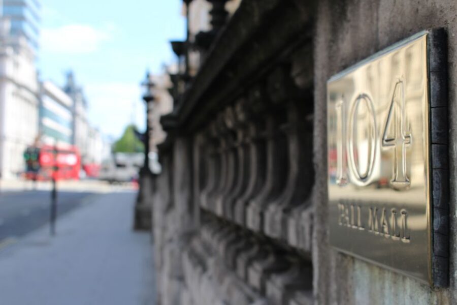London: Sherlock Holmes-Themed Walking Tour - Pace, Comfort, and What to Bring for a 2-Hour Mystery Walk