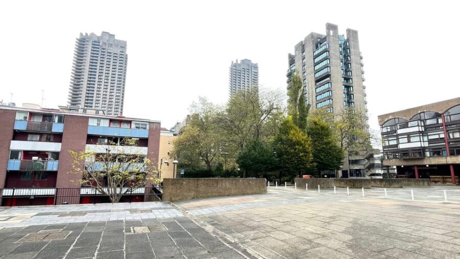 London: Slow Horses TV Series Guided Tour - Getting Set Outside Old Street Station: Meet Point and First Mood Shift