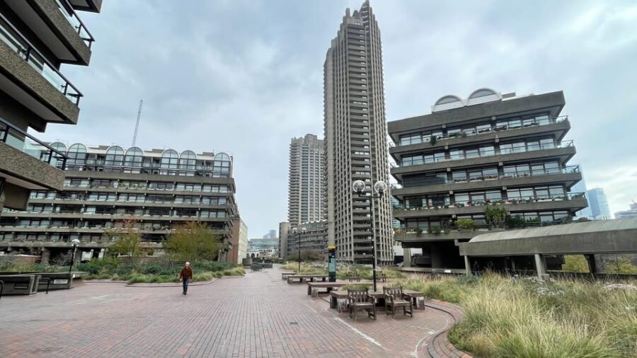 London: Slow Horses TV Series Guided Tour - How the Tour Links Show Scenes to Real Streets