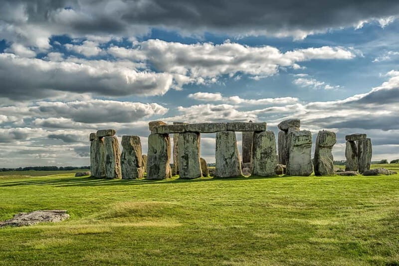 London: Small Group Stonehenge and Bath Tour & Secret Site - Comfort and group size: the practical advantage of a 16-seat minicoach