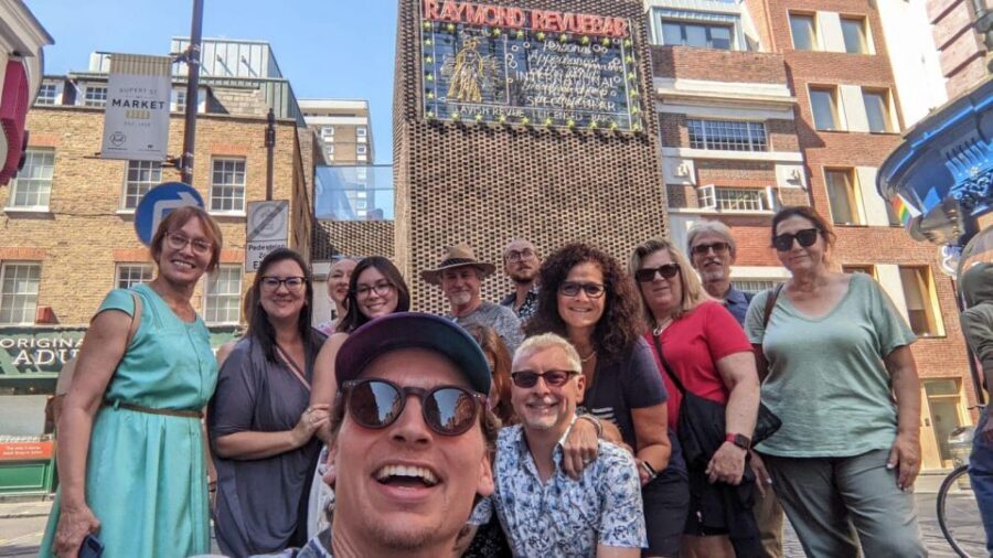London: Soho Music and Historic Pubs Walking Tour - Four historic pubs in 2.5 hours: how the stops work