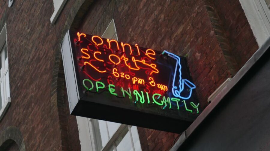 London: Soho Rock and Roll Walking Tour - Getting to Abbey Road during the tour: plan for the extra tube ticket