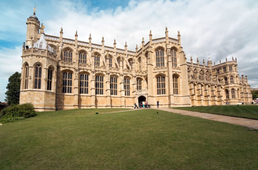 London: Stonehenge, Windsor, and Bath Day Trip by Bus - Bath on the River Avon: why it feels different from Windsor and Stonehenge