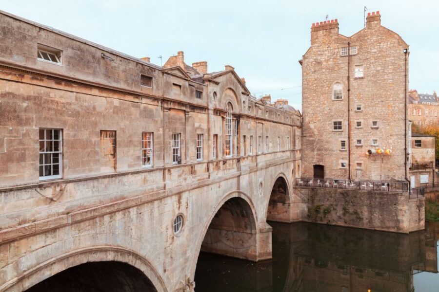 London: Stonehenge, Windsor, and Bath Day Trip by Bus - When things go off-script: bus issues and timing slips