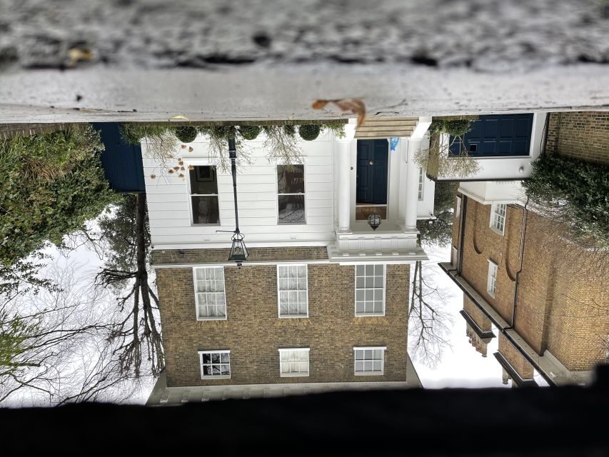 London: The Beatles Walking Tour of Marylebone and Abbey Rd - Film locations from A Hard Day’s Night and Help