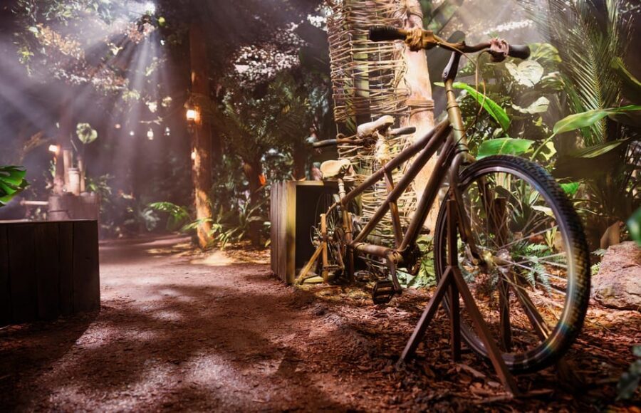 London: The Paddington Bear Experience - Windsor Gardens finale: the big payoff