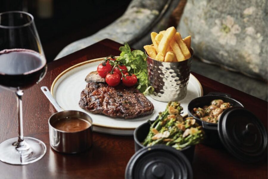 London: The Tina Turner Musical and Meal with Sparkling Wine - The 3-course meal: simple, practical, and actually useful