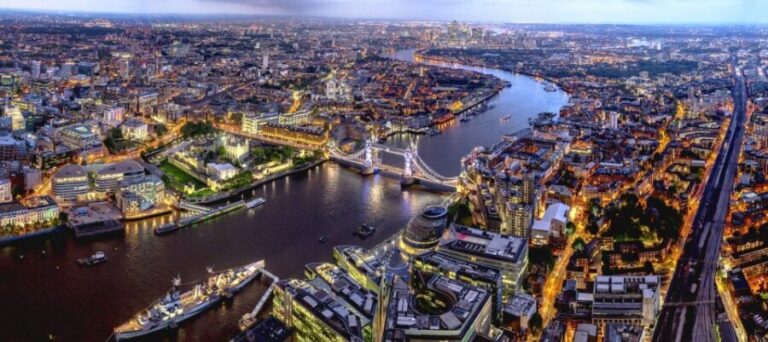 London: The View from The Shard - Levels 68–69: history screens, picture angles, and getting your bearings