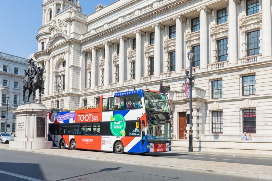 London: Tootbus Hop-on Hop-off with optional River Cruise - Tower of London and Tower Bridge: the water-and-brick view zone