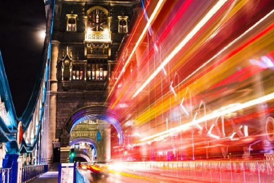 London: Tootbus London by Night Bus Tour - Trafalgar Square to Piccadilly Circus: where London looks like a movie set